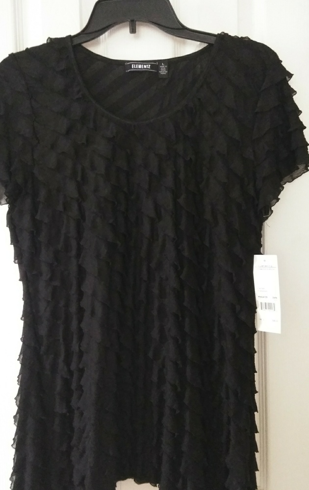 Short sleeve black top